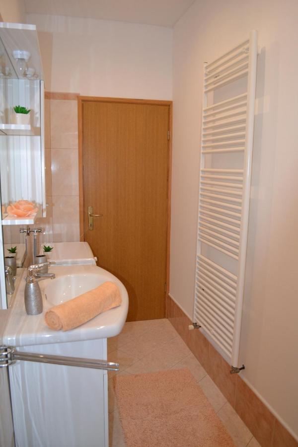 Apartman Doli Nedescina Ngoại thất bức ảnh